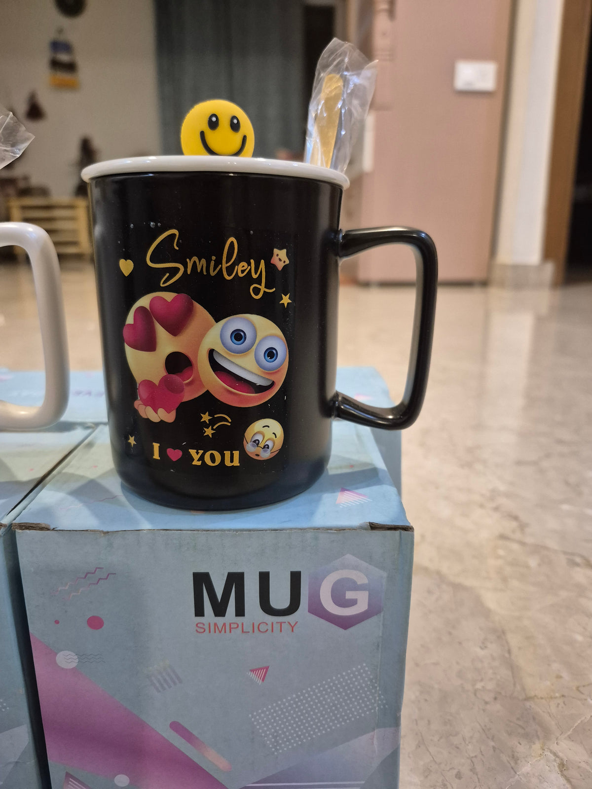 Smiley Emoji Ceramic Mug Set with Lid & Spoon